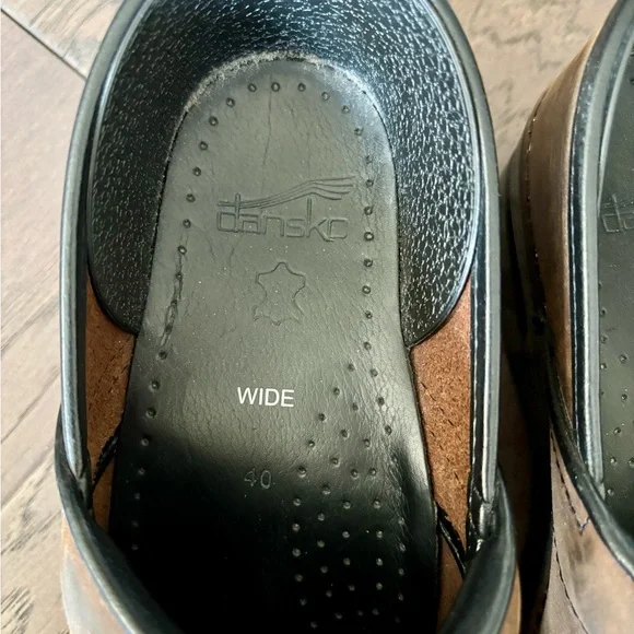 Dansko Wide Professional Antique Brown Leather Clogs EU40 Wide - Picture 6 of 8